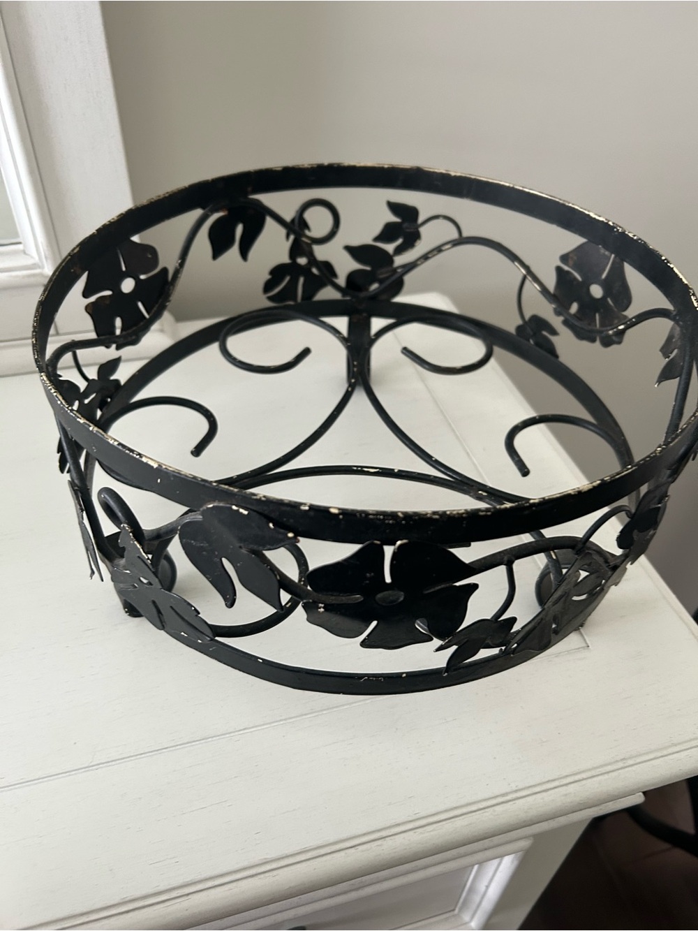 Black Metal Floral Decorative Bowl